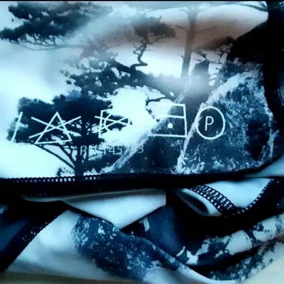 Yoga Democracy High Rise Legging - 32" - S - Picture 9 of 10